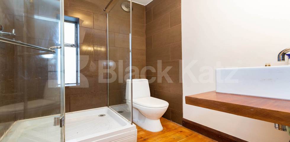 			1 Bedroom, 1 bath, 1 reception Apartment			 Barratt Avenue, Alexandra Palace